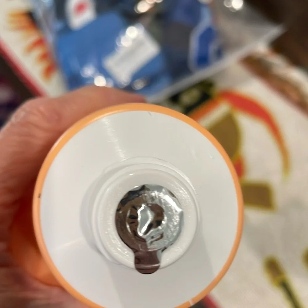 NIB BUTT & THIGH SCRUB - Picture 6 of 6